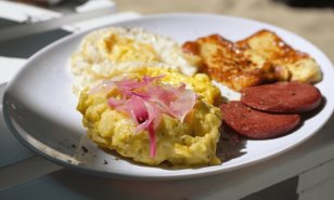 La historia detrás del mangú, el desayuno más querido del país
