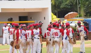 Cuba derrota a Puerto Rico por nocaut, 13-2