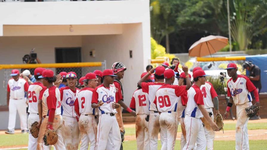 Cuba derrota a Puerto Rico por nocaut, 13-2