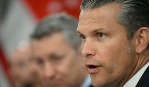 Secretario de Guerra de EE. UU. advierte a Maduro desde el Caribe que la pelota está en su cancha