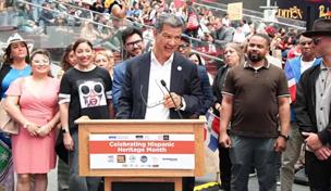 El dominicano Ydanis Rodr&iacute;guez deja el Departamento de Transporte de NY y da paso a Mike Flynn