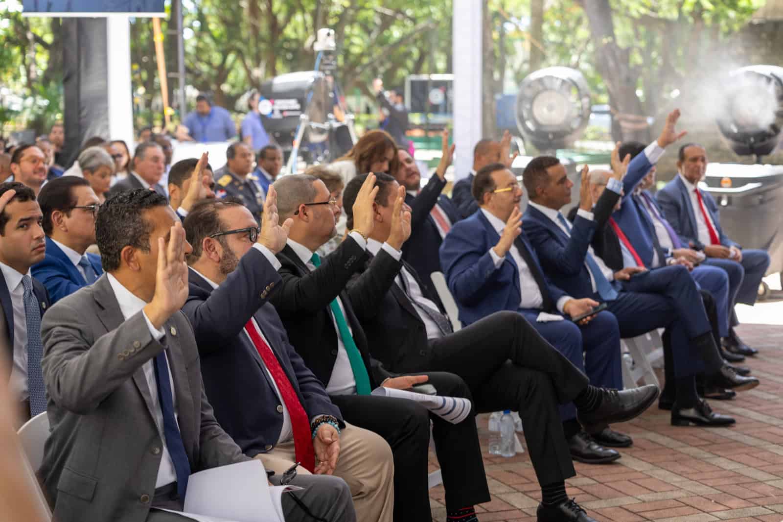 Sesión del Senado de la República en la sede de la Universidad Central del Este (UCE) en San Pedro de Macorís el 10 de septiembre de 2025 en ocasión del 143 aniversario de la fundación de la ciudad.
