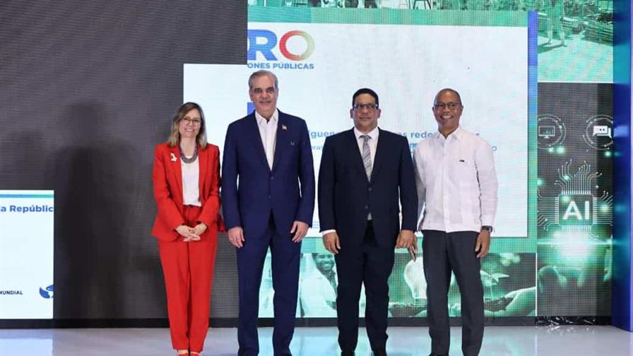 Abinader dice nueva ley de Contrataciones Públicas permitirá recursos lleguen a los más necesitados