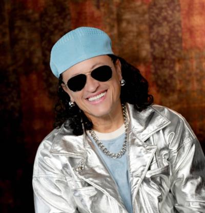 Elvis Crespo anuncia el lanzamiento de Poeta Her&iacute;o Colmadito Special Edition