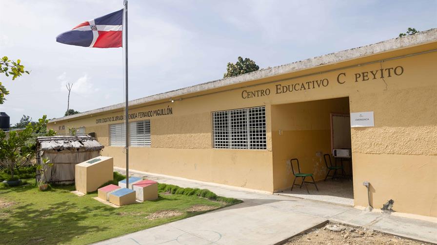 Informe reseña irregularidades en mantenimiento escolar y déficit millonario