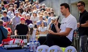 El FBI ofrece hasta 100,000 dólares por información sobre el asesinato de Charlie Kirk