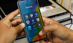 Cada vez menos usuarios acuden a las sucursales bancarias por la banca digital