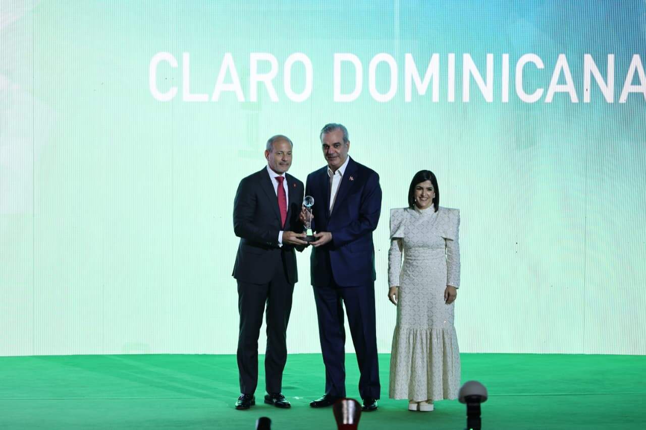 En Telecomunicaciones recibió el reconocimiento Claro Dominicana.