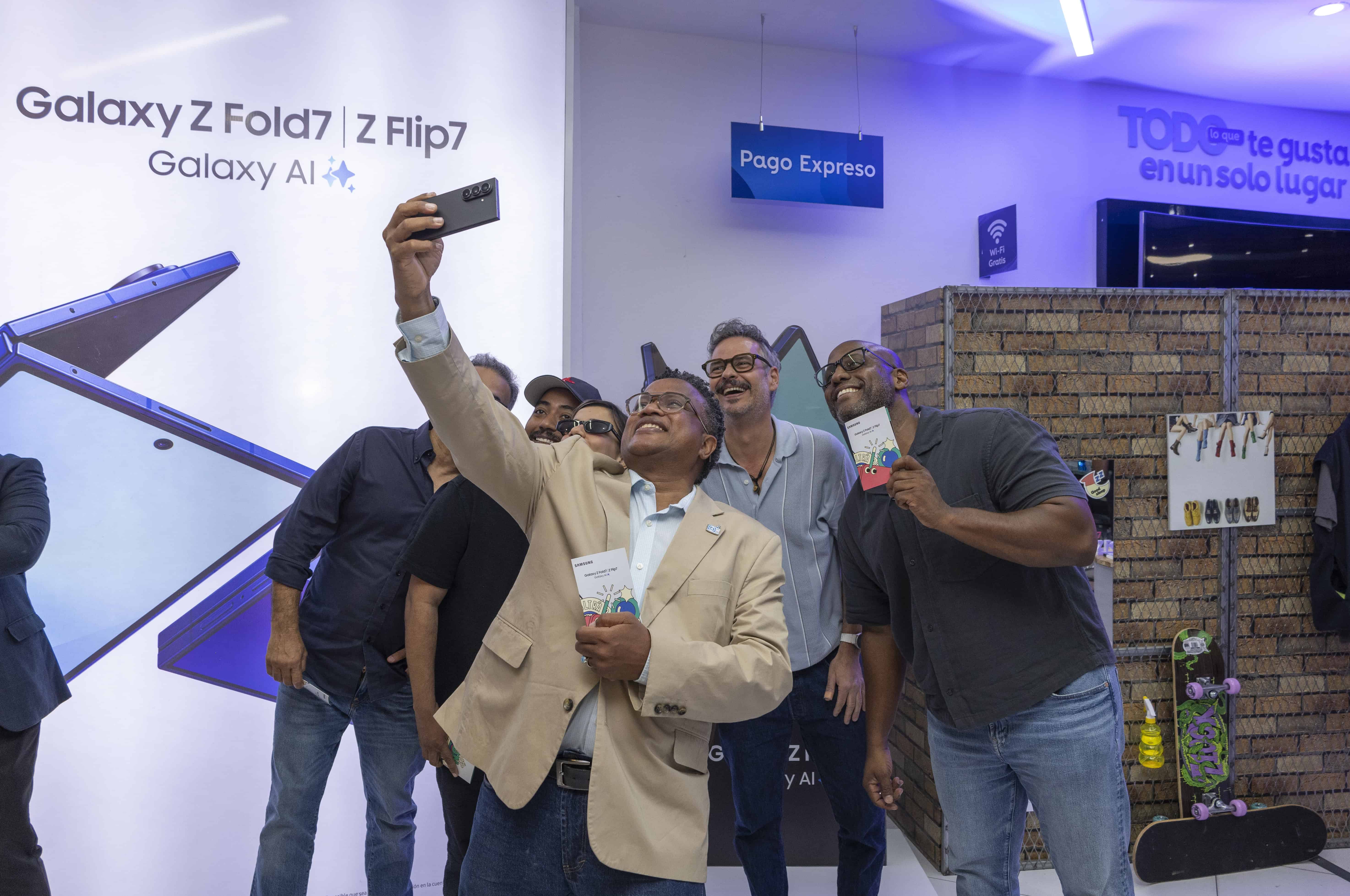 Nashla Bogaert, Aquiles Correa, Frank Perozo ve Enrique Quailey.