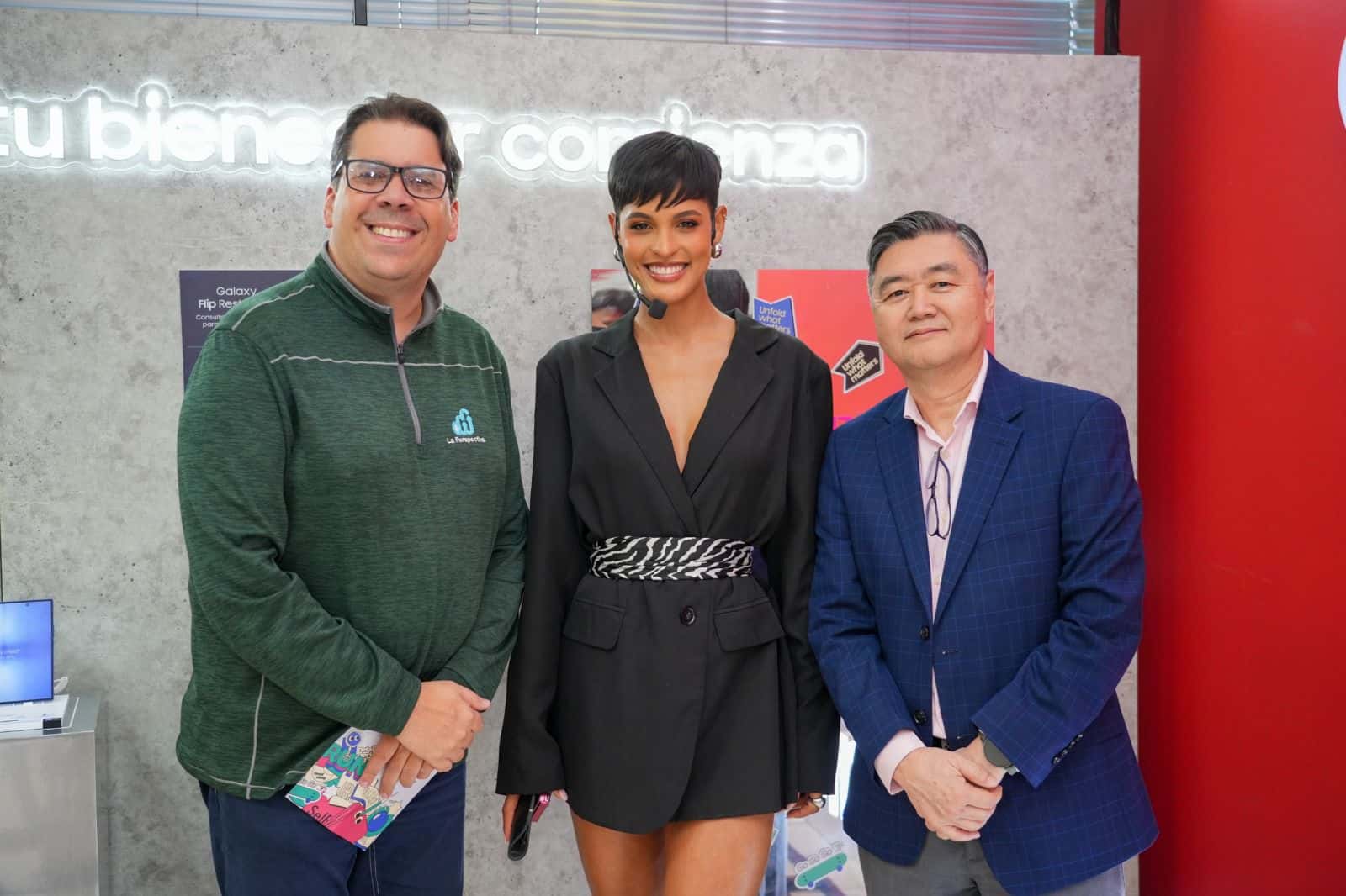 José Luis Ravelo, Valentina Campion ve Mite Nishio.