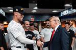 Aaron Judge alcanza al mítico DiMaggio con Trump en la grada de Nueva York