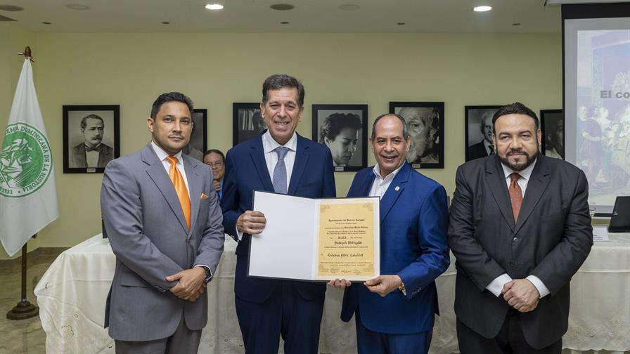 Academia Dominicana de la Historia pone a circular el libro "Colón: El converso que cambió el mundo"