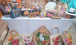 Artesanos destacan creatividad y tradición en la Exposición Comercial de Asonahores