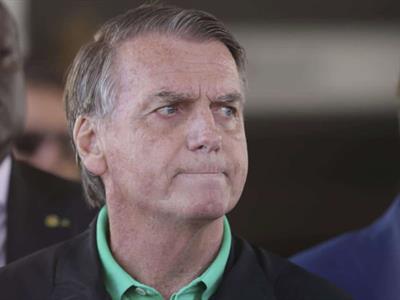 Bolsonaro deja la UCI y es trasladado a una habitación en el hospital