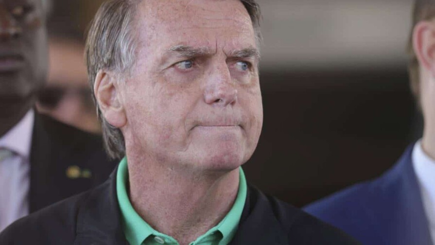 Jair Bolsonaro apela ante el Supremo la suspensión de las visitas de su hijo por 90 días Jair Bolsonaro apela ante el Supremo la suspensión de las visitas de su hijo por 90 días