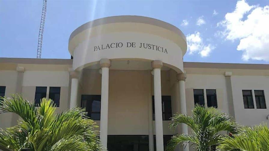 Tres meses de prisión contra hombre acusado de registrar personas vivas como fallecidas en Valverde