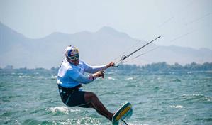 Deury Corniel se corona campeón en la Copa de España Fórmula Kite