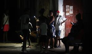 El Gobierno cubano reconoce la debilidad del sistema eléctrico tras el apagón nacional