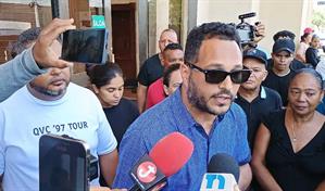 Parientes de uno de los cinco muertos por policías piden se siente un precedente