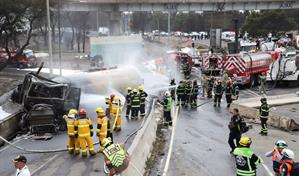 Suman 31 los fallecidos por explosión de camión de gas en Ciudad de México