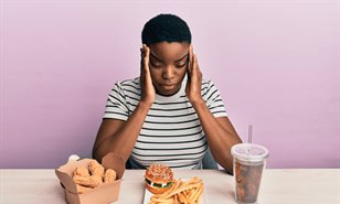 ¿Existe relación entre lo que comemos y la migraña?