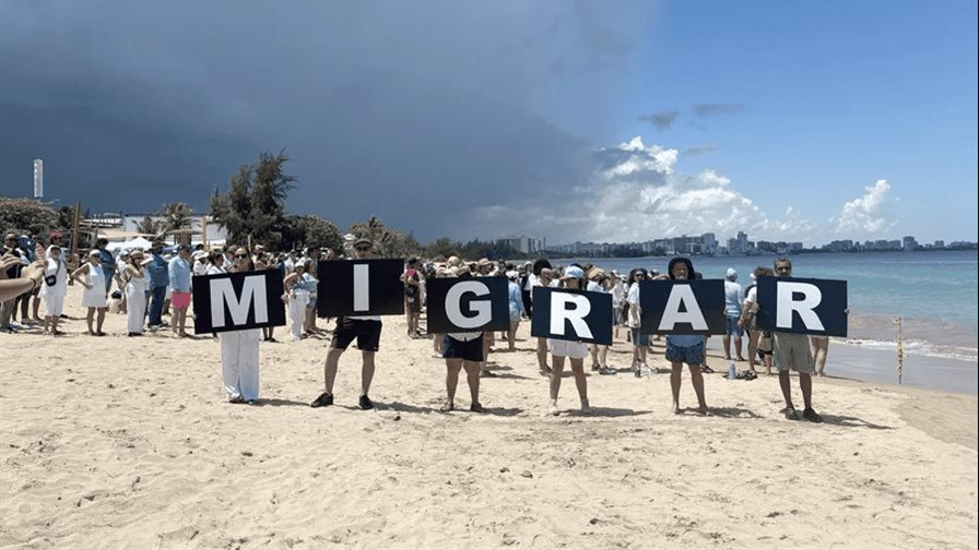 Puertorriqueños claman que migrar es un derecho frente a políticas del Gobierno Trump Puertorriqueños claman que migrar es un derecho frente a políticas del Gobierno Trump