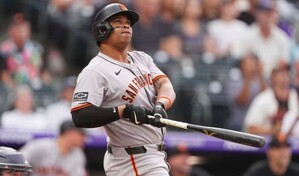 Molestia muscular frena a Rafael Devers en juego de primavera