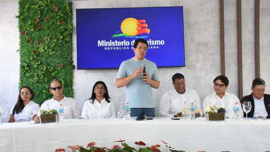 Inician trabajos de reconstrucción de la plaza de vendedores en Río San Juan