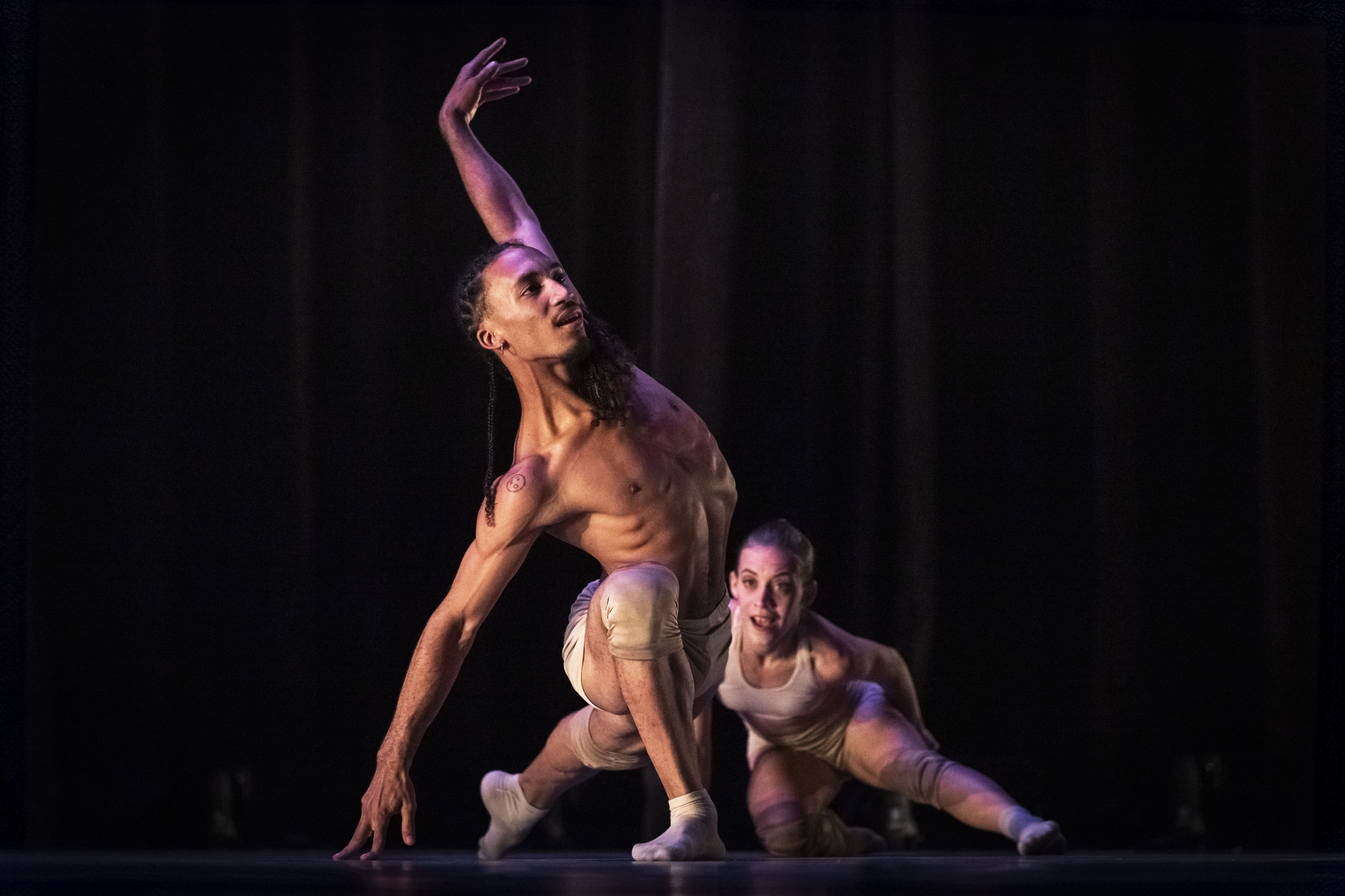 Ínsula de OtroLado Dance Company con Lorena García y Younger Castellanos como intérpretes en la decimosexta edición de la Gala de Estrellas de la Danza Mundial este sábado 13 de septiembre de 2025.