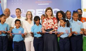 Educación entrega nuevas etapas de tres centros educativos para beneficiar a 2,000 estudiantes