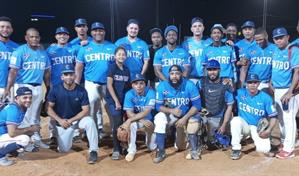 Liga Centro y Comercio en Marcha ganan y avanzan tras los campeonatos divisionales del softbol DN