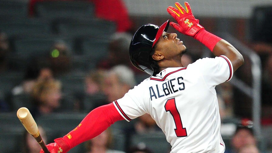 Con batazo de Ozzie Albies, los Bravos dejana en el terreno a los Cerveceros Con batazo de Ozzie Albies, los Bravos dejana en el terreno a los Cerveceros