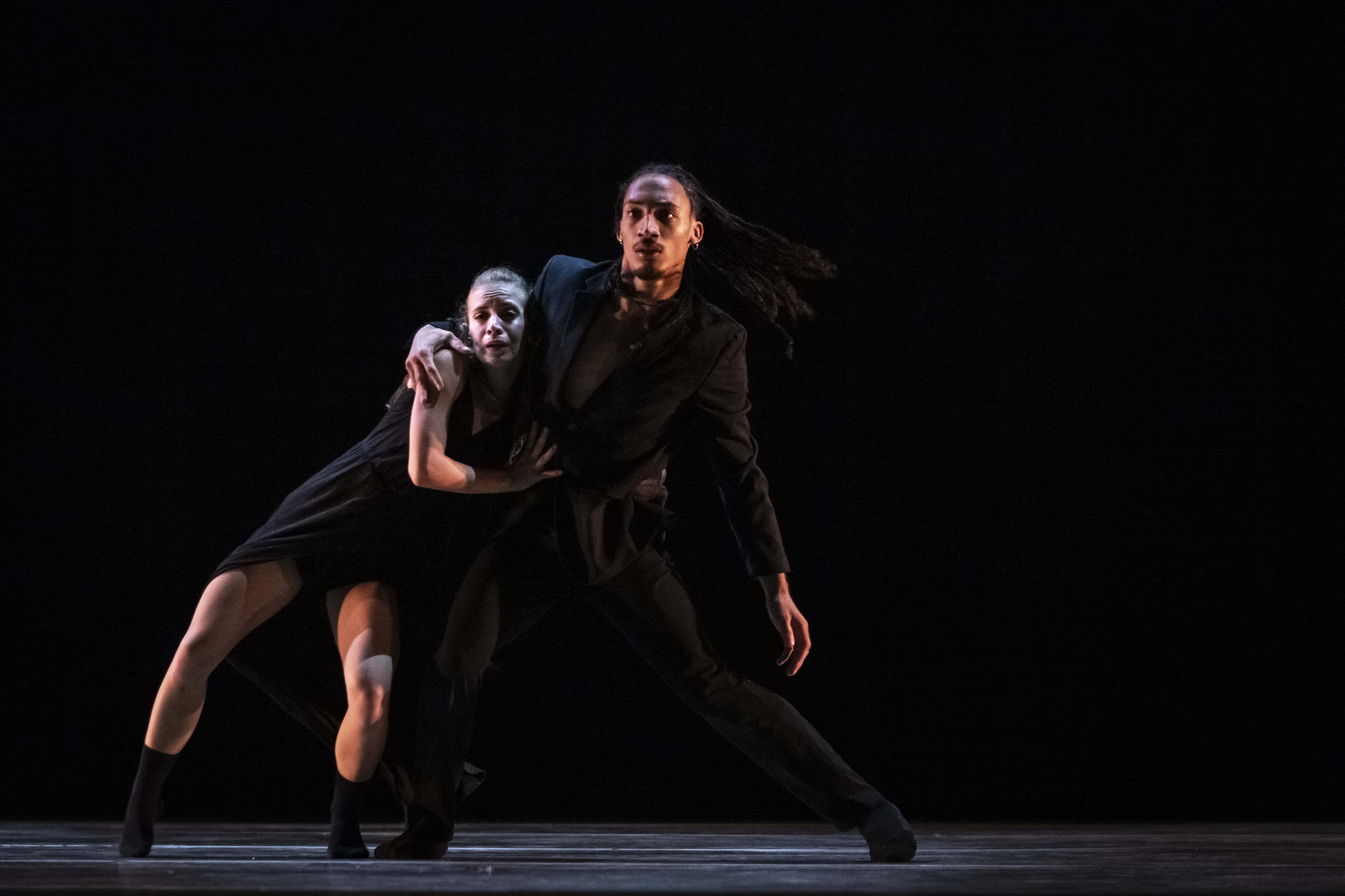 The Space Between Us ejecutado por los bailarines Lorena García y Younger Castellanos de la compañía OtroLado Dance Company en la decimosexta edición de la Gala de Estrellas de la Danza Mundial este sábado 13 de septiembre de 2025.