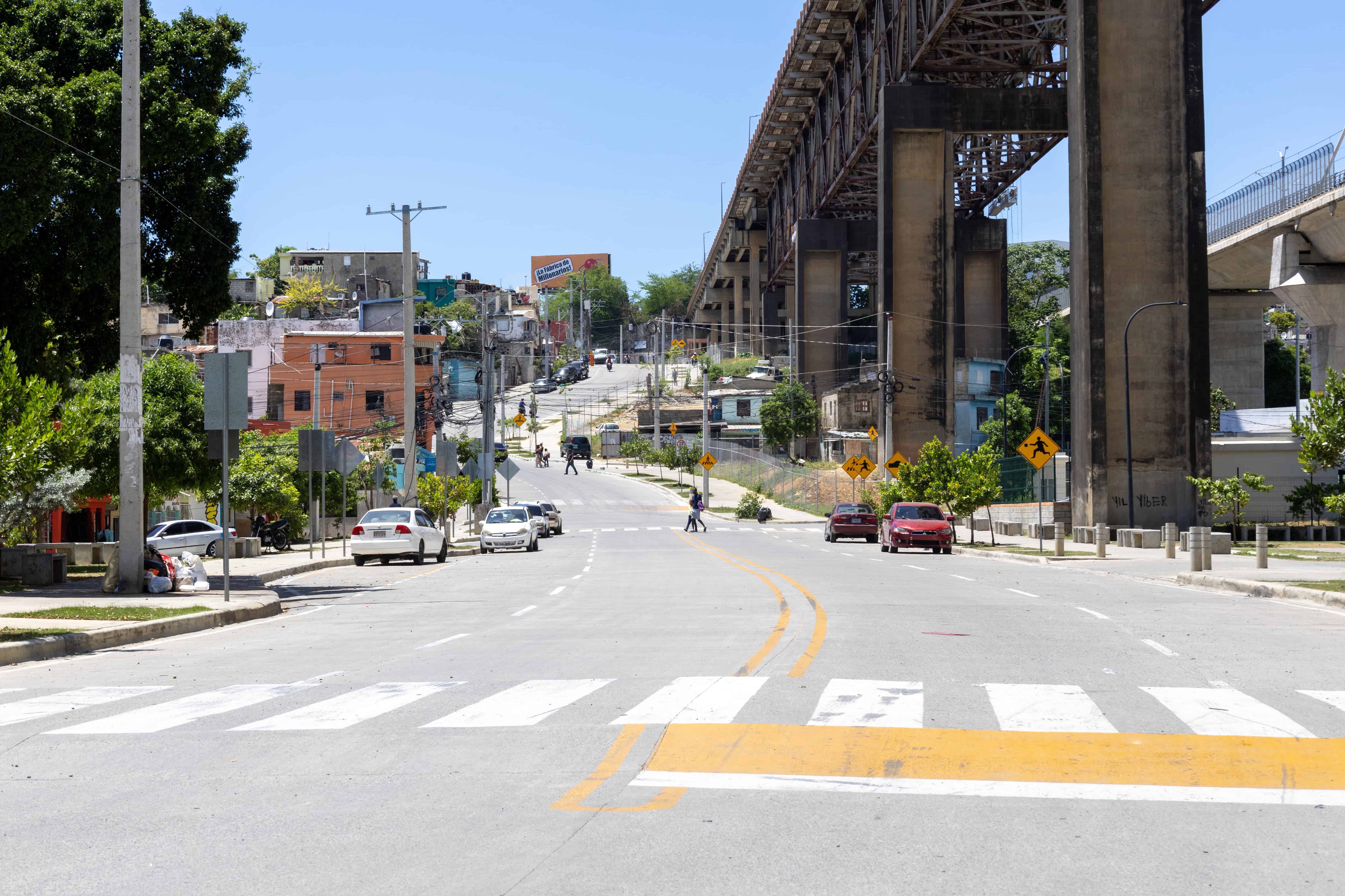 Vía de acceso a Los Guandules totalmente rehabilitada.