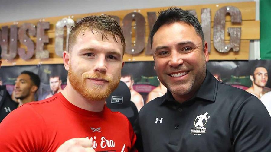 La vieja rivalidad: Óscar de la Hoya aprovecha la caída de Canelo para burlarse en las redes