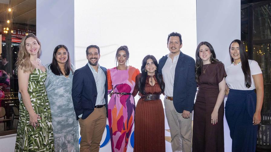 Dove presenta sus nuevos sérums corporales