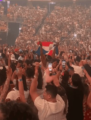 Esto aportaron los dominicanos a la residencia de Bad Bunny en PR