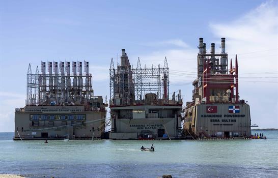 Medio Ambiente evalúa propuesta de modificación al permiso de las barcazas