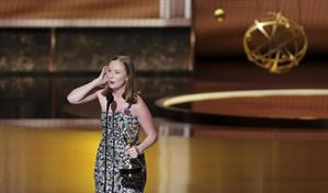 Hannah Einbinder, tras ganar el Emmy por Hacks: ¡A la mierda el ICE y Palestina libre!