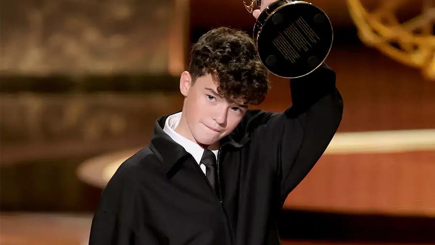 Oween Copeer se convierte en el actor más joven en alzarse con un Emmy por Adolescencia Oween Copeer se convierte en el actor más joven en alzarse con un Emmy por Adolescencia
