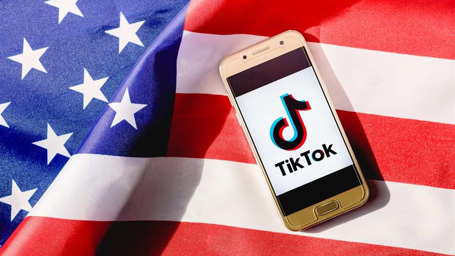 Trump firma orden ejecutiva que hace efectivo el funcionamiento legal de TikTok en EE. UU.