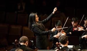 Gabriela Gómez: "Cada nota que diriges es una oportunidad para conectar con algo más grande"