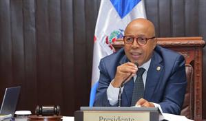 Alfredo Pacheco anuncia que está libre de cáncer tras completar 33 sesiones de tratamiento