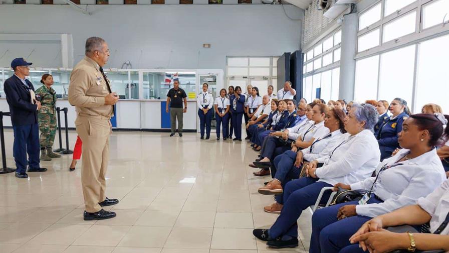 Director de Migración insta a fortalecer controles migratorios en Puerto de Santo Domingo
