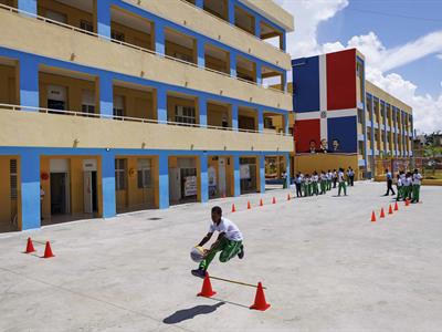 6000 estudiantes sin espacio escolar según Minerd