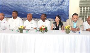 Gobierno inicia proyecto de titulación para más de mil familias en Palo Verde, Montecristi