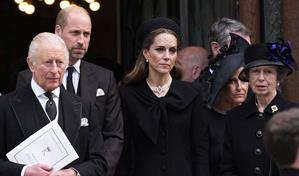 La realeza británica despide a la duquesa de Kent en la catedral católica de Westminster