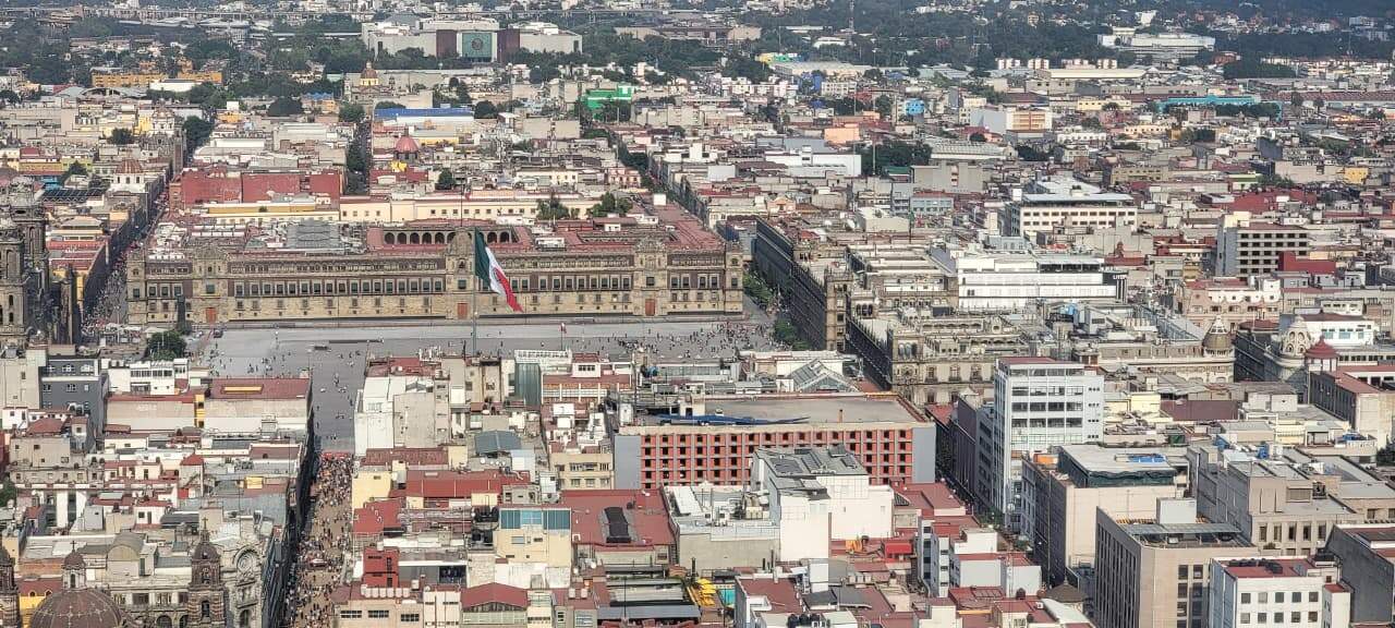 El Zócalo visto desde la Torre Panamericana.