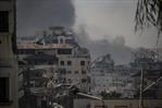 Tanques y aviones israelíes bombardean Ciudad de Gaza y el éxodo de palestinos continúa