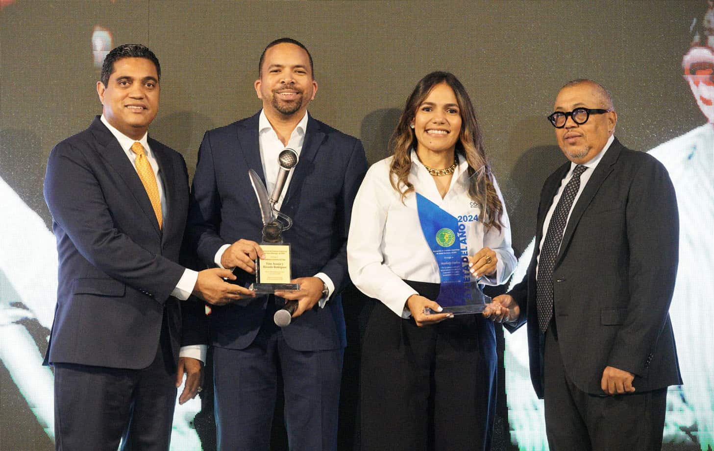 Marileidy Paulino, Atleta del Año; Vian Araujo y Ricardo Rodríguez, Cronistas del año